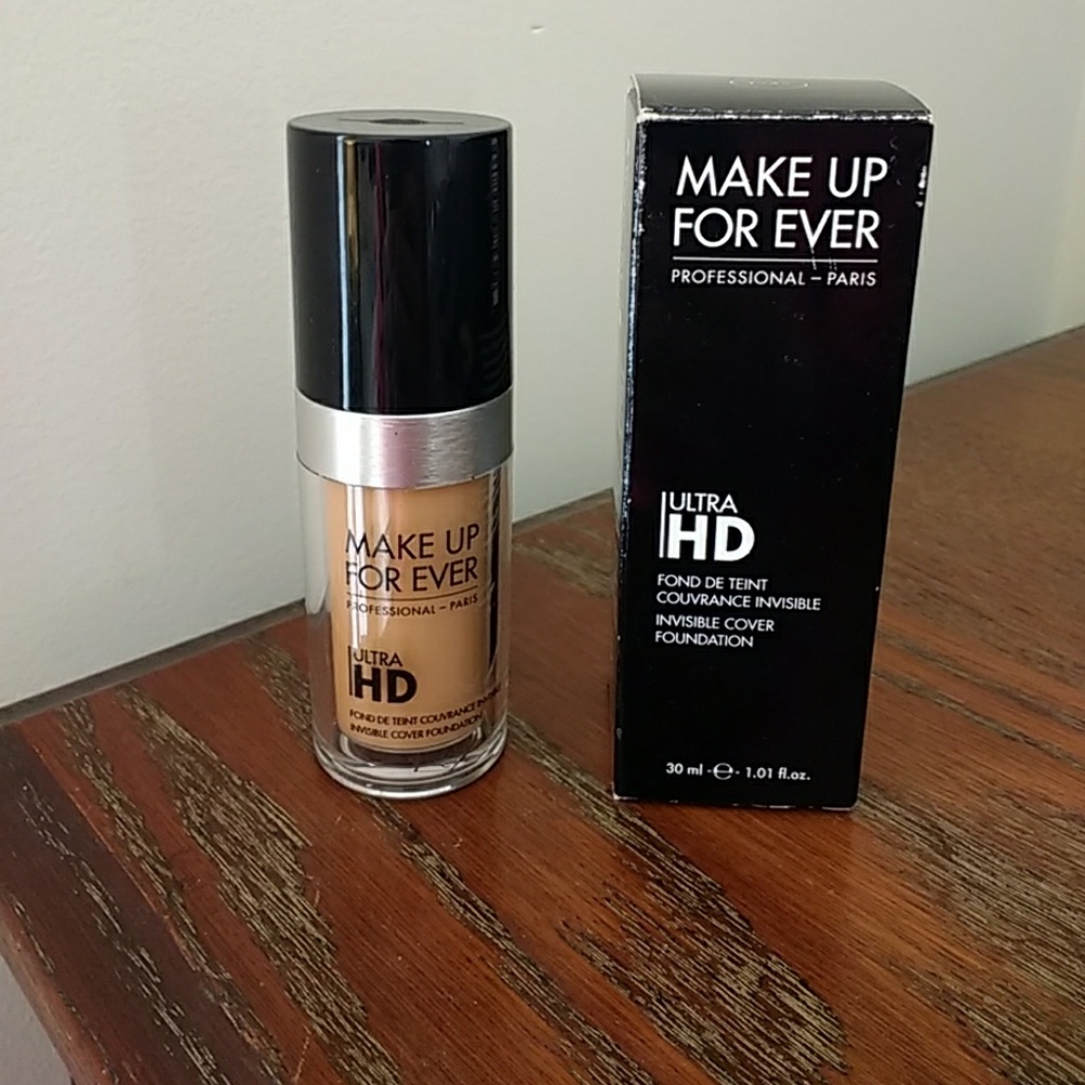 MUFE Foundation in shade Y345